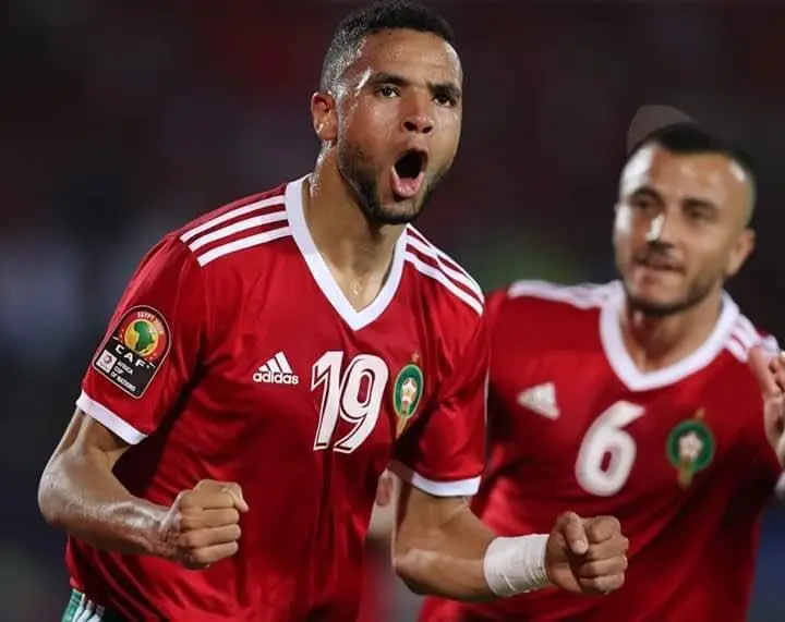 Youssef En Nesyri, delantero del Sevilla FC, celebra un gol con su combinado nacional. - selecci&oacute;n marruecos
