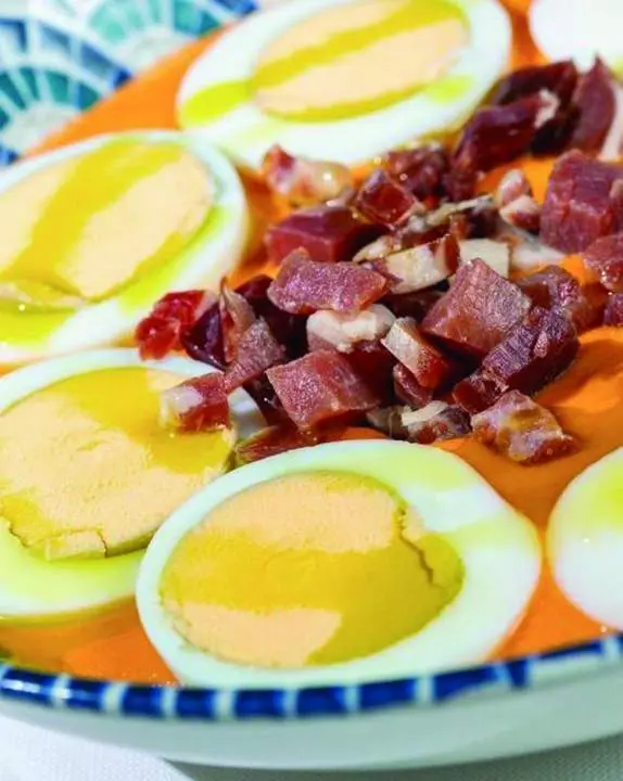 Los premios Bib Gourmand de la Gu&iacute;a Michel&iacute;n dan buena cuenta de la fant&aacute;stica experiencia gastron&oacute;mica que supone comer en Puente Genil. - 