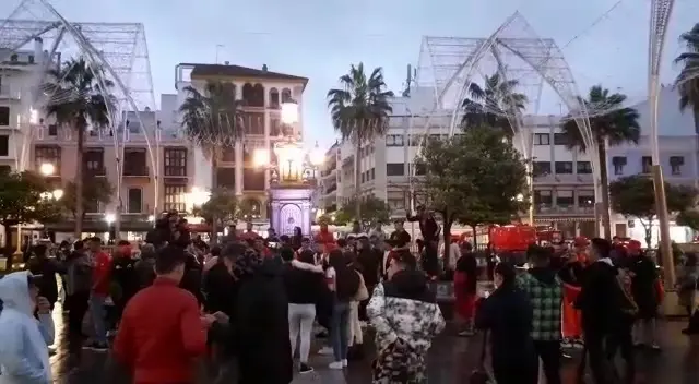 Euforia marroqu&iacute; en Algeciras por el pase a octavos, en los que espera Espa&ntilde;a