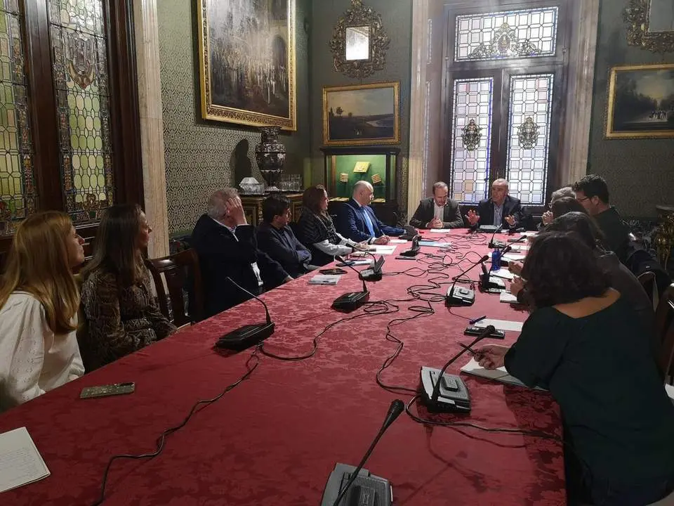 La reuni&oacute;n entre Mu&ntilde;oz y las cooperativas. - Ayto