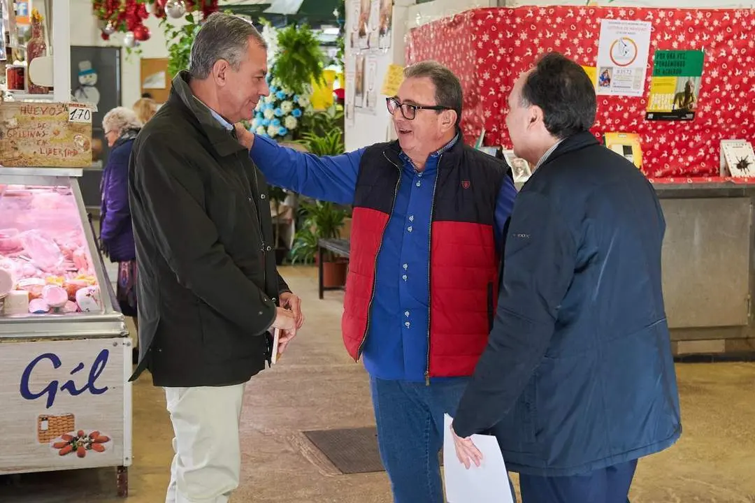 Sanz en el mercado del Cerro. - PP