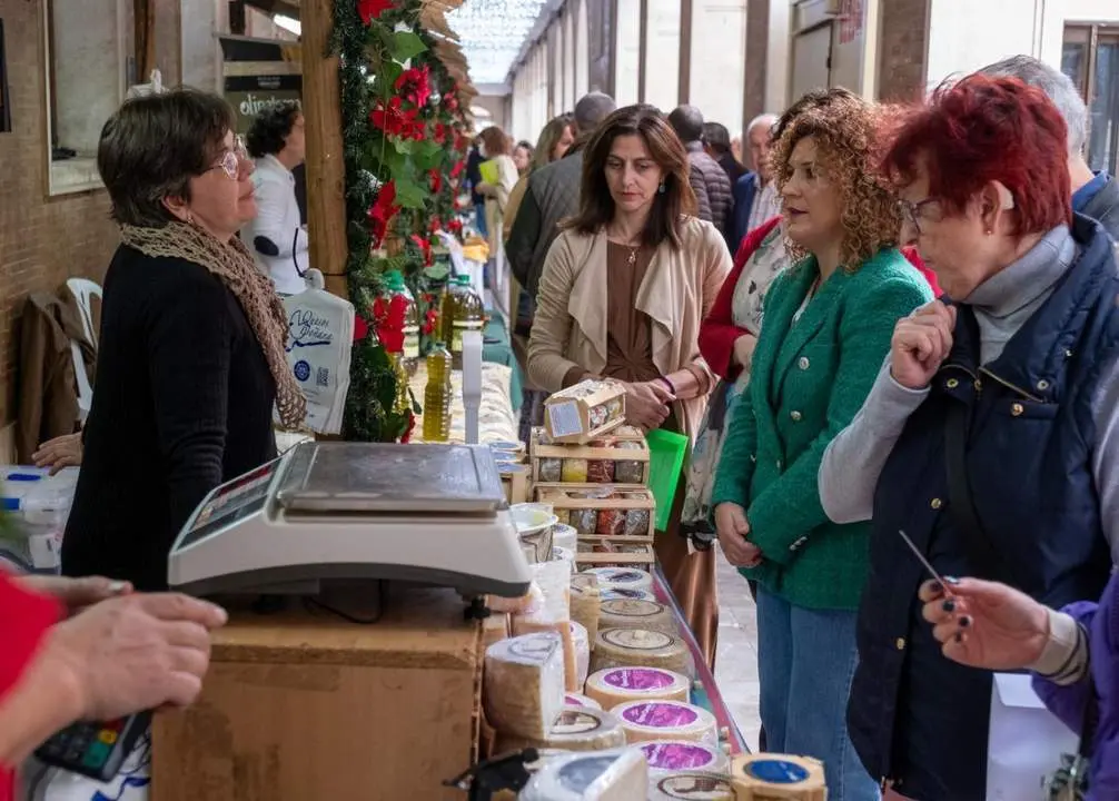 Inauguraci&oacute;n de la Muestra de Aceite, Conservas y Queso. - VH