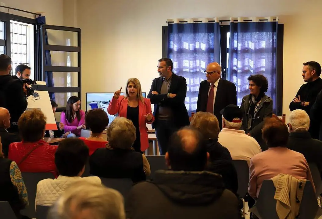 El acto de presentaci&oacute;n del acuerdo. - jerez.es