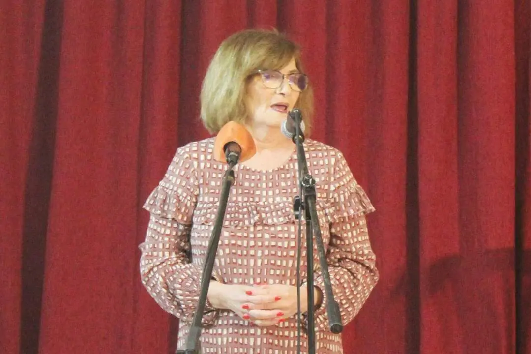 Mari Sim&oacute;n, Cartero Real de La Colonia - Ra&uacute;l J. Bustillos