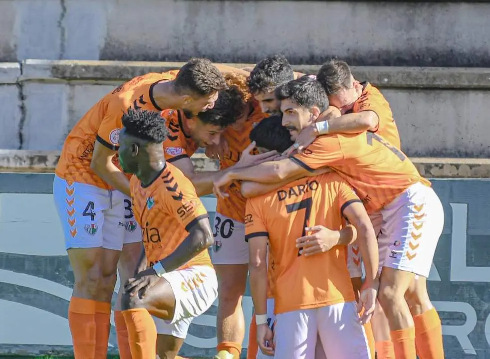 El Antequera presenta grandes n&uacute;meros en la clasificaci&oacute;n - ACF