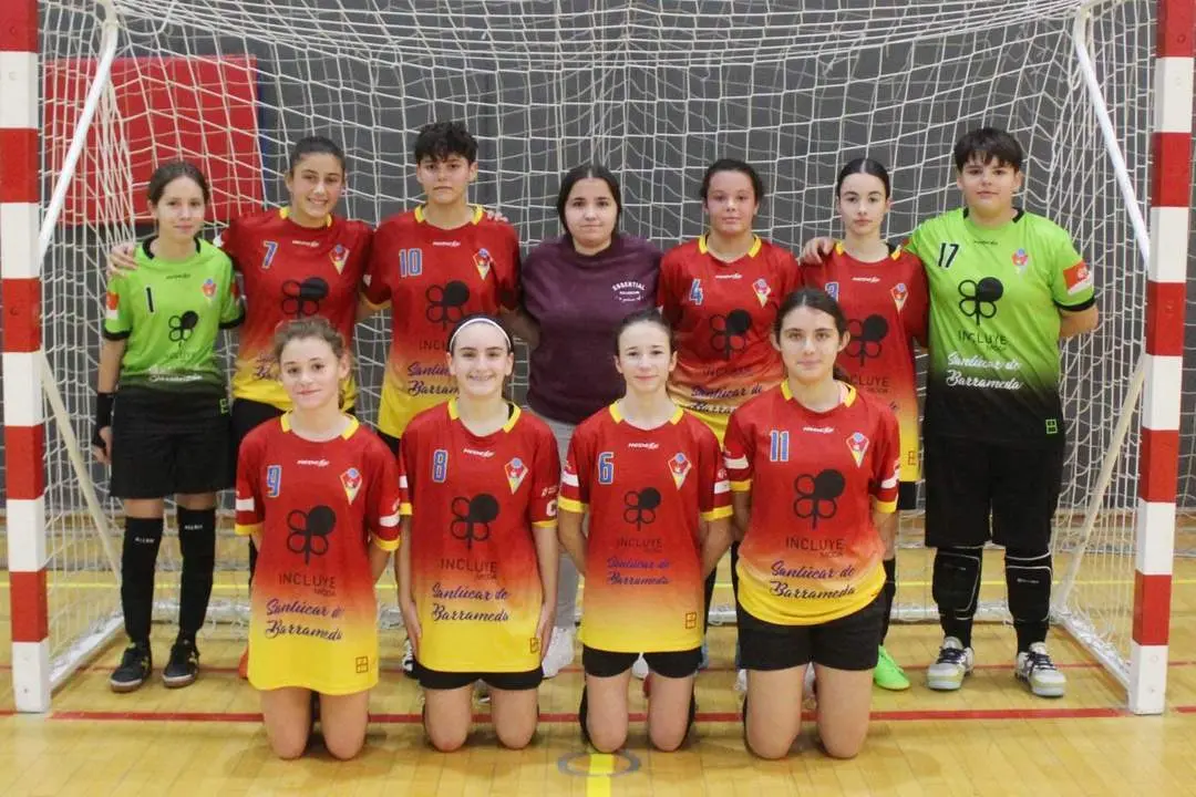El equipo infantil femenino del Luci Feri Fanum - Ra&uacute;l J. Bustillos