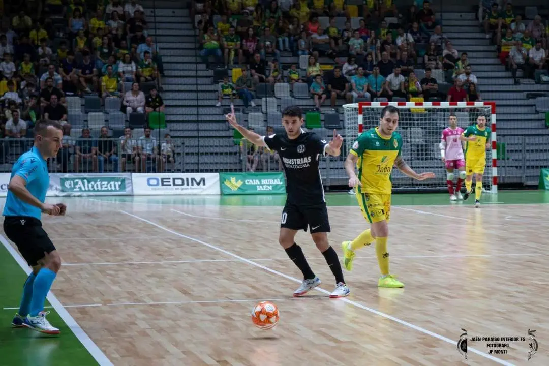 Partido de la primera vuelta entre Ja&eacute;n y Santa Coloma. - JF Monti