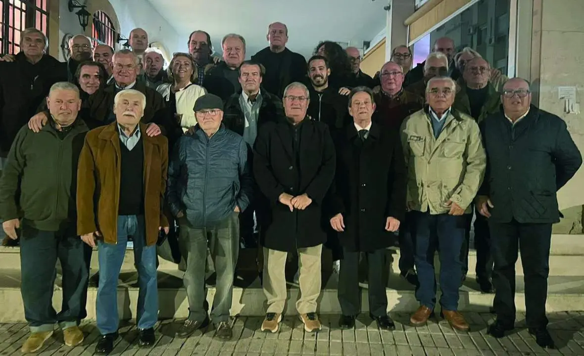 Pacheco junto a los representantes de la Plataforma el viernes. - Viva