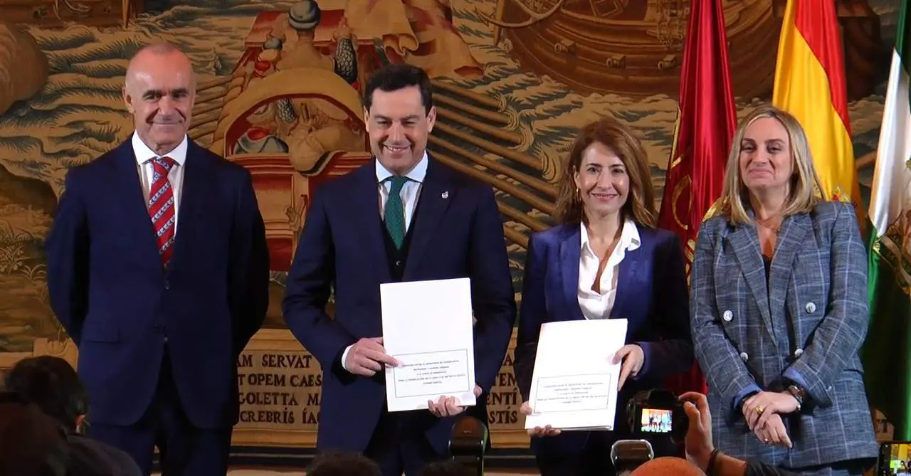 Gobierno y Junta firman, por fin, el convenio de financiaci&oacute;n del Metro de Sevilla