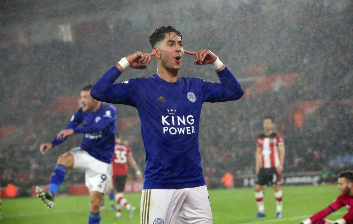 Ayoze celebra un gol con el Leicester. - lfc