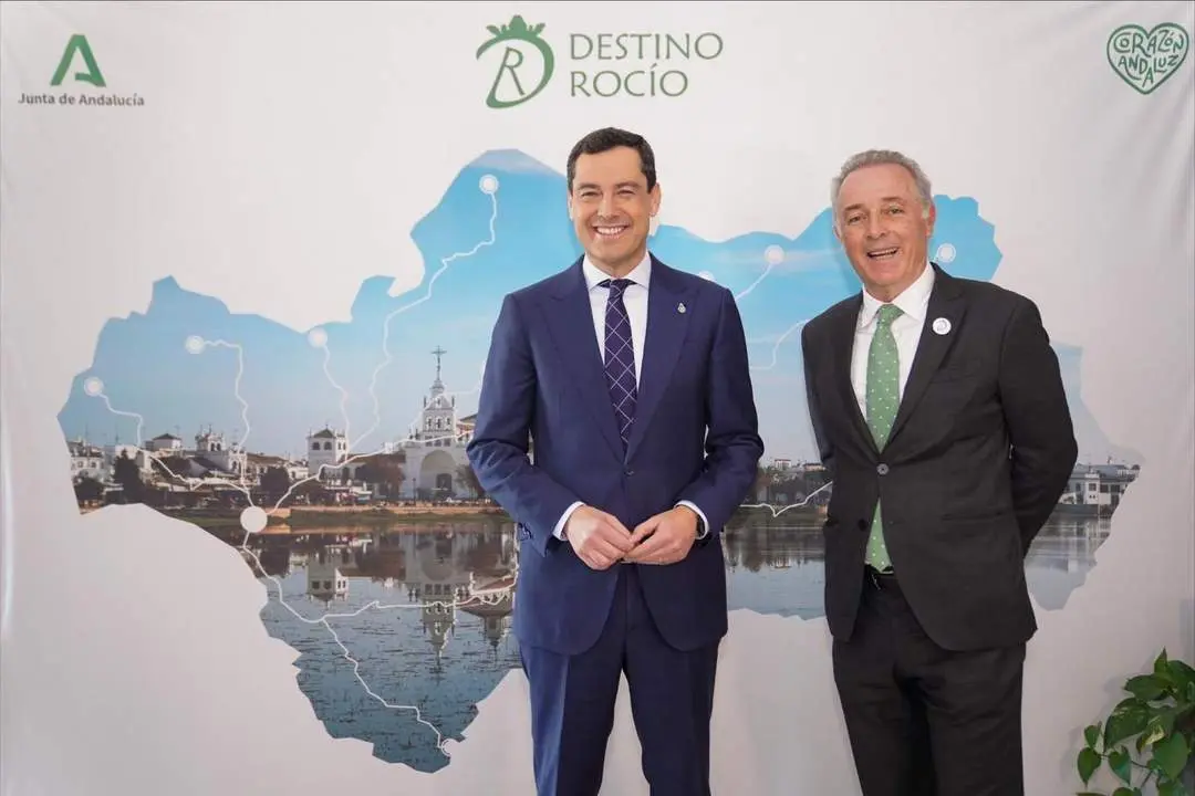 Juanma Moreno y Jos&eacute; Manuel Soto presentan 'Destino Roc&iacute;o'. - Julio Mu&ntilde;oz/ EFE