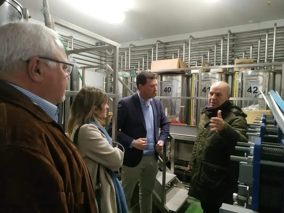  Alberto Santana visita Instituto Espa&ntilde;ol en Hinojos. - VH