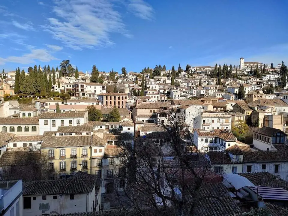 Albaic&iacute;n, desde el Mirador de la Churra, en Granada - 