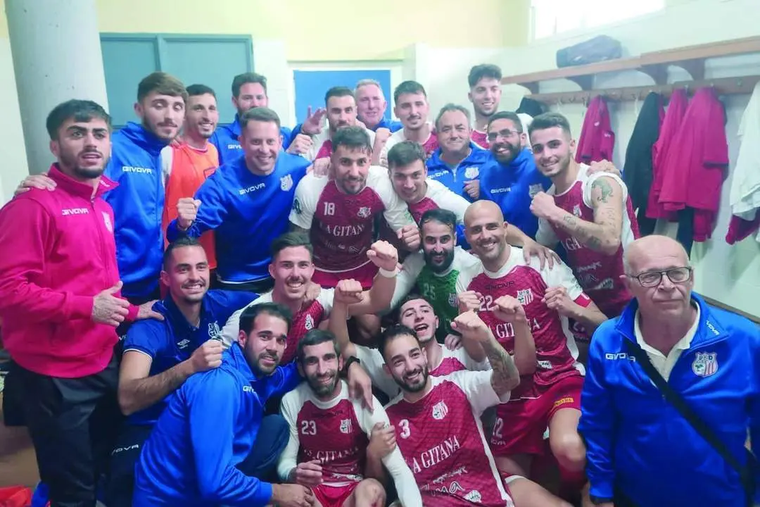 La UD Algaida celebra el triunfo obtenido en Palma del R&iacute;o - UDA