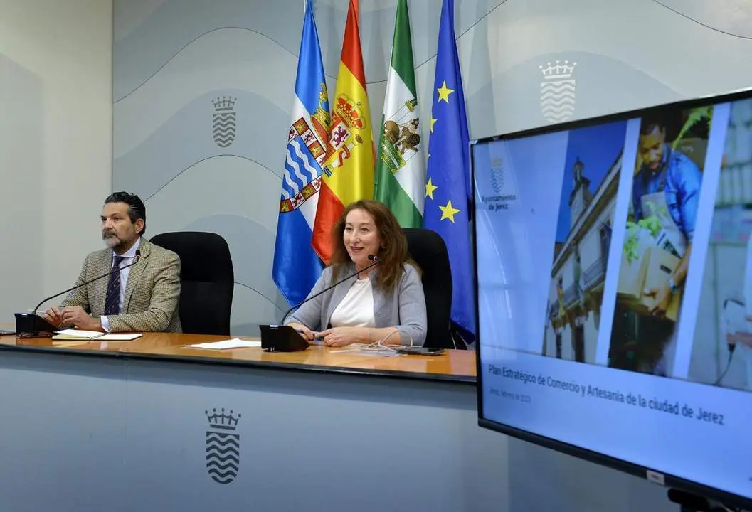 La delegada de Comercio, Isabel Gallardo, present&oacute; el Plan. - jerez.es