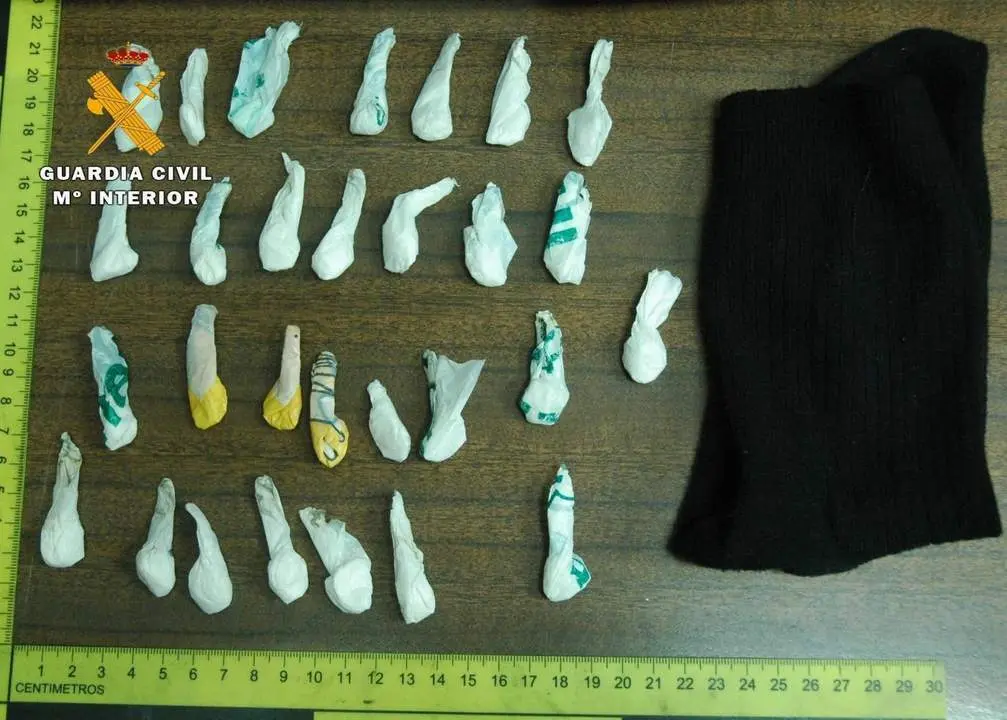 Papelinas de coca&iacute;na.  - GUARDIA CIVIL