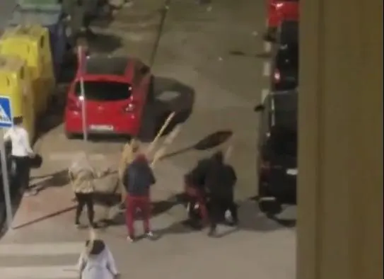 Imagen del v&iacute;deo de la pelea, captado por un vecino de la zona. - V.M.