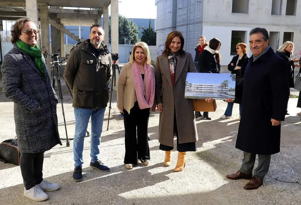 La alcaldesa en la presentaci&oacute;n del proyecto de Puertas del Sur - jerez.es