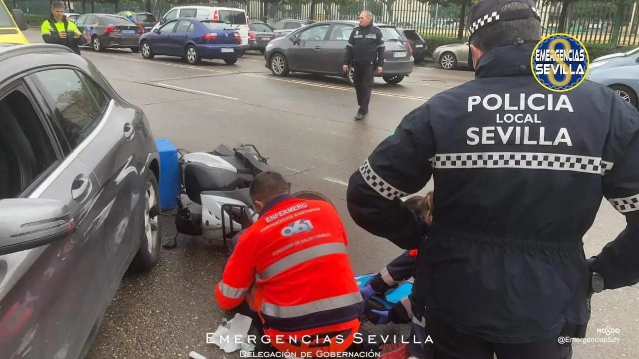 Accidente en la calle Clemente Hidalgo de Sevilla. - EMERGENCIAS SEVILLA