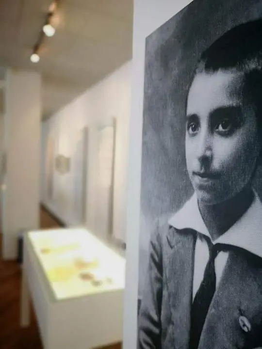 Exposici&oacute;n sobre Miguel Hern&aacute;ndez organizada por la Diputaci&oacute;n. - Viva Ja&eacute;n.