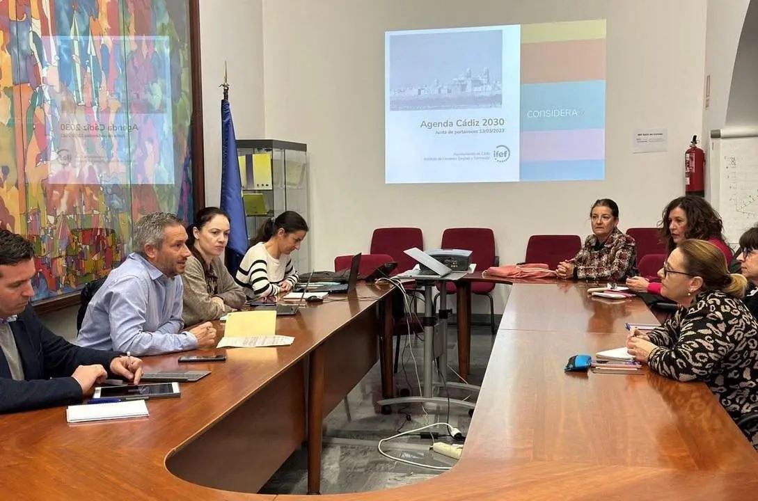 Paradas, en reuni&oacute;n para definir la Agenda 2030. - VIVA