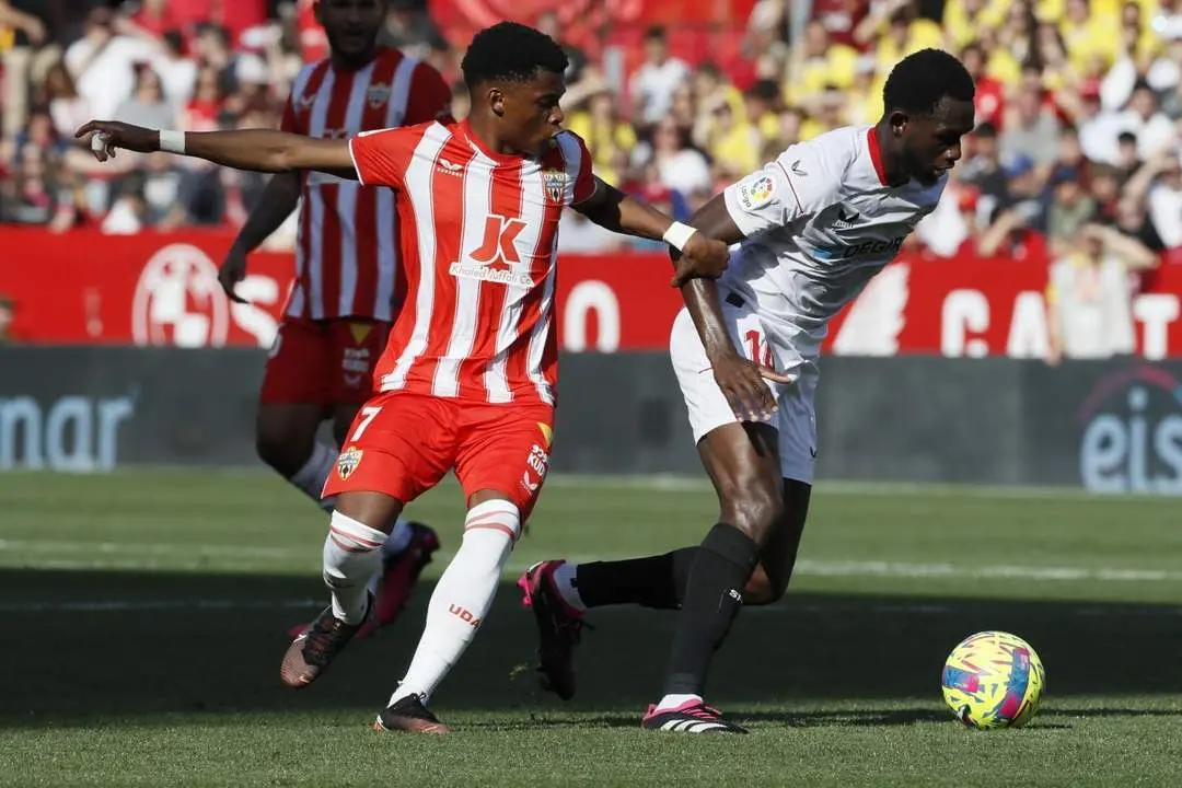 Tanguy Nianzou durante el partido contra el Almer&iacute;a de esta jornada. - efe