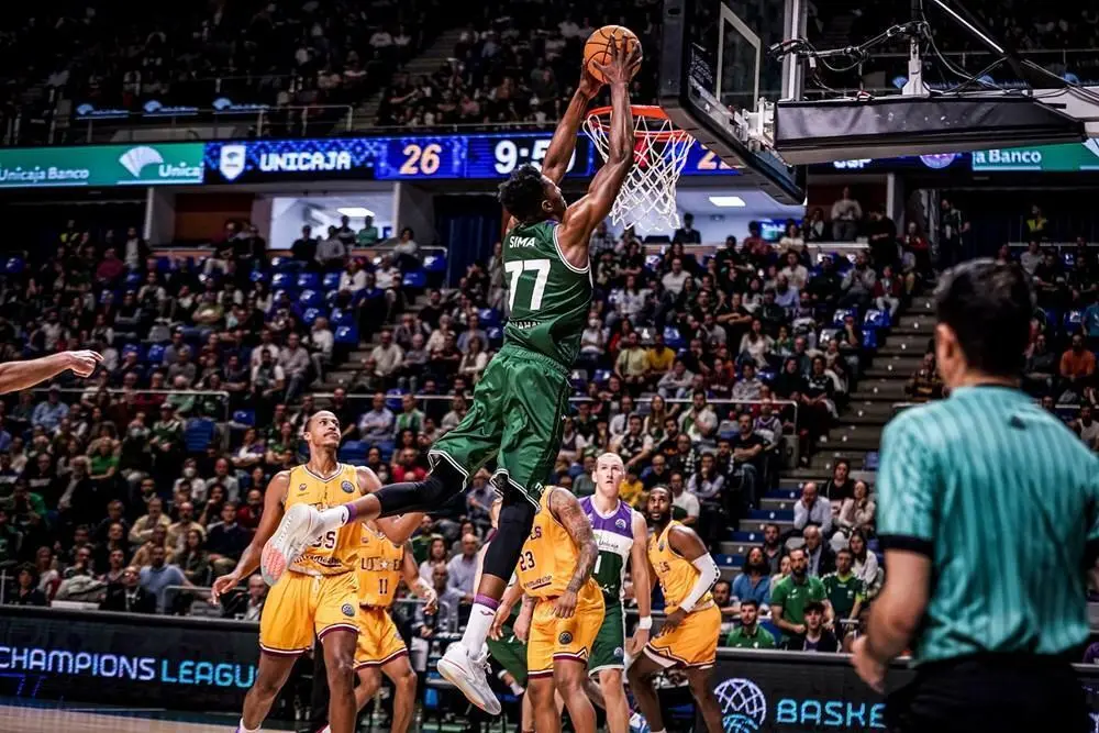 Sima finaliza con un mate ante el Limoges. - BCL