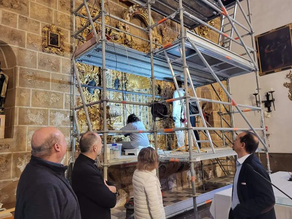 La Consejer&iacute;a de Turismo, Cultura y Deporte impulsa la restauraci&oacute;n del retablo mayor de la iglesia de Alfacar (Granada) - 