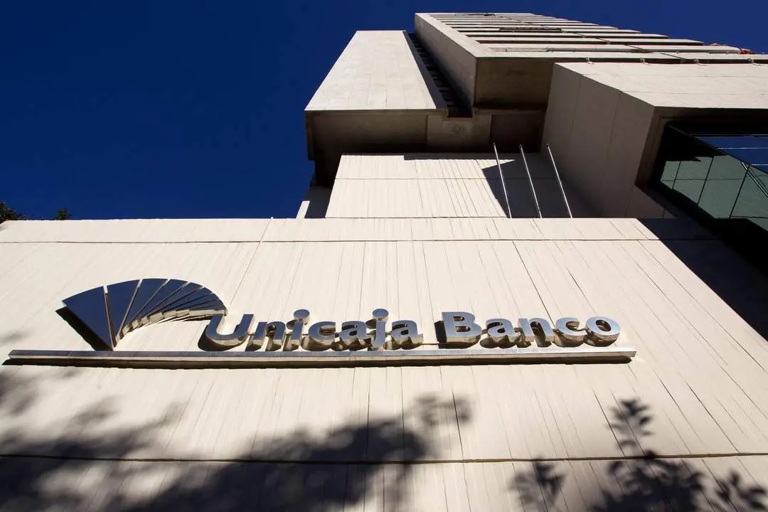 Sede de Unicaja Banco en M&aacute;laga - EFE/Daniel P&eacute;rez