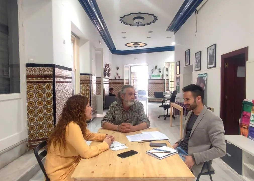 De la Cruz y Garr&oacute;n, con el portavoz de Digna-mente. - VIVA
