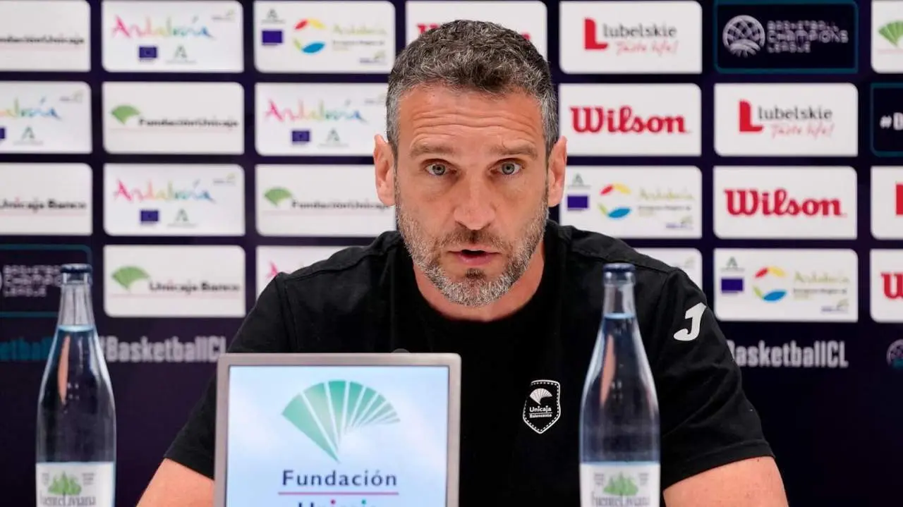 Ibon Navarro en rueda de prensa. - Unicaja CB