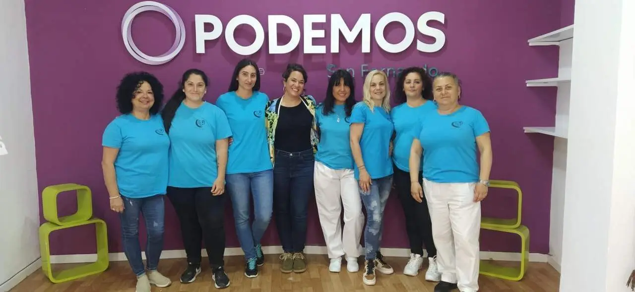 Podemos con las representantes del Servicio de Ayuda a Domicilio. - A.I.