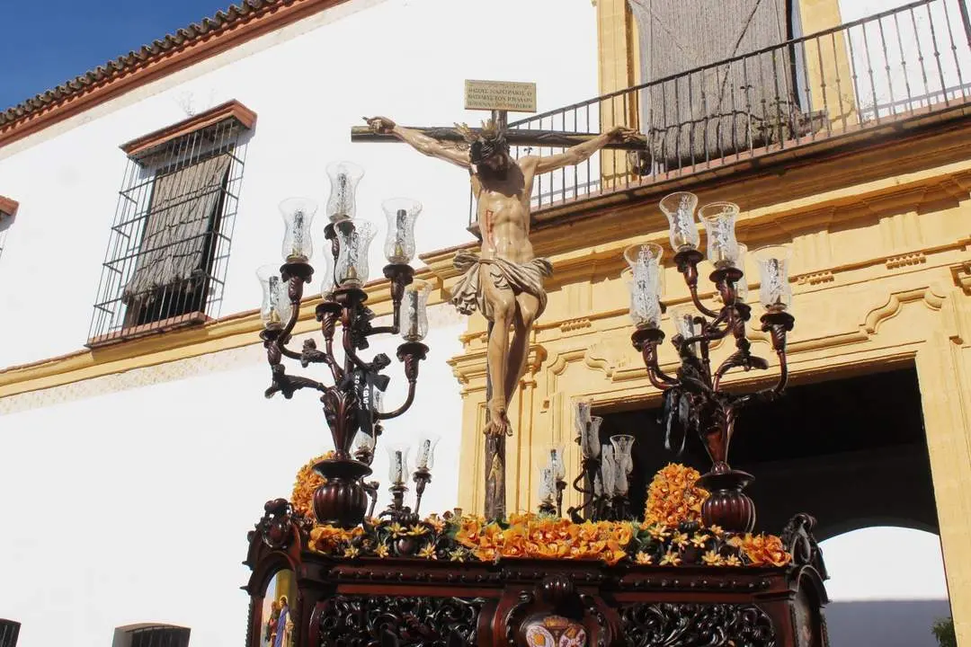 El Sant&iacute;simo Cristo de la Vera-Cruz en los primeros metros - Ra&uacute;l J. Bustillos