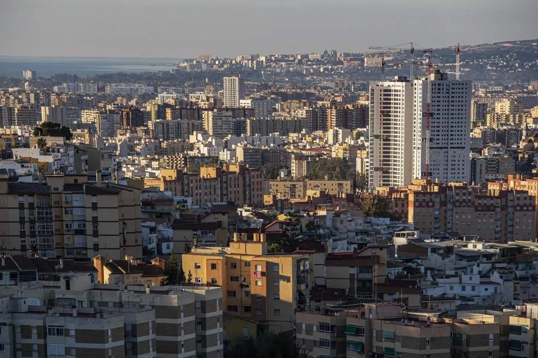 Torretas con viviendas de nueva construcci&oacute;n en Martiricos. - Jorge Zapata/EFE
