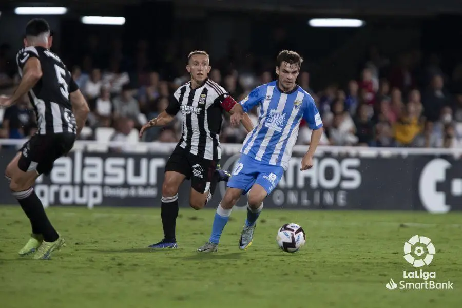 El M&aacute;laga pinch&oacute; (2-1) en el Cartagonova - LaLiga