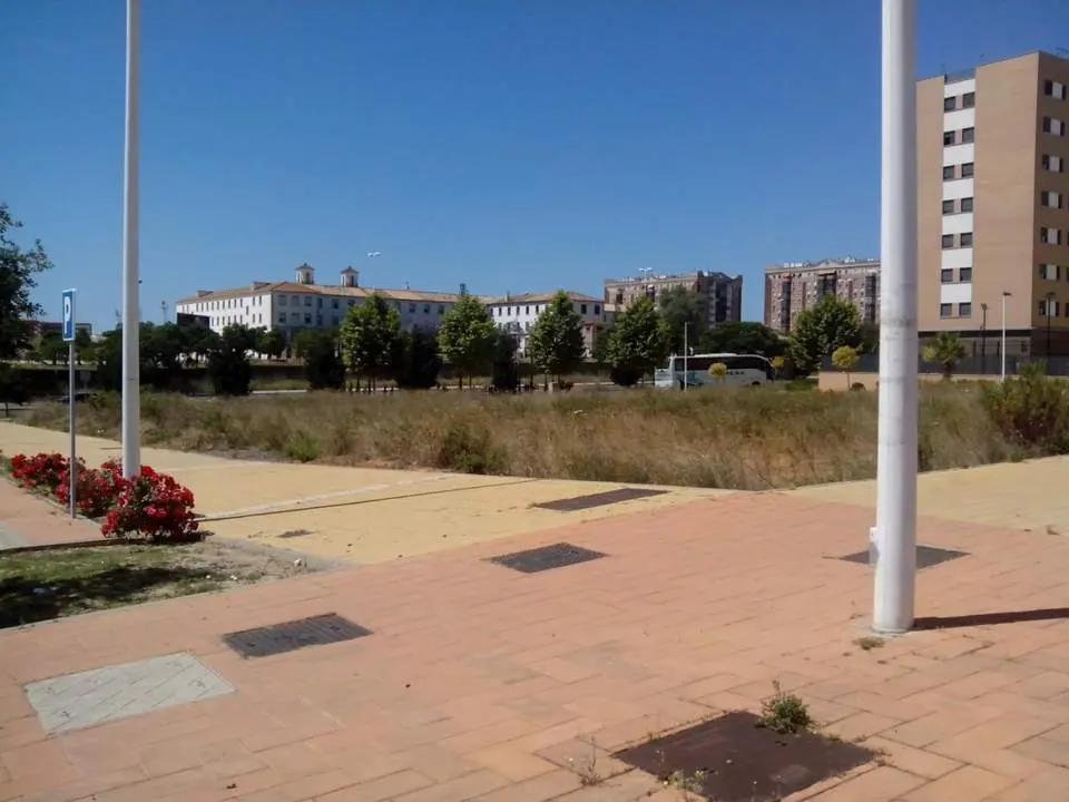 Terrenos para vivienda protegida en el Seminario, en Huelva. - VH
