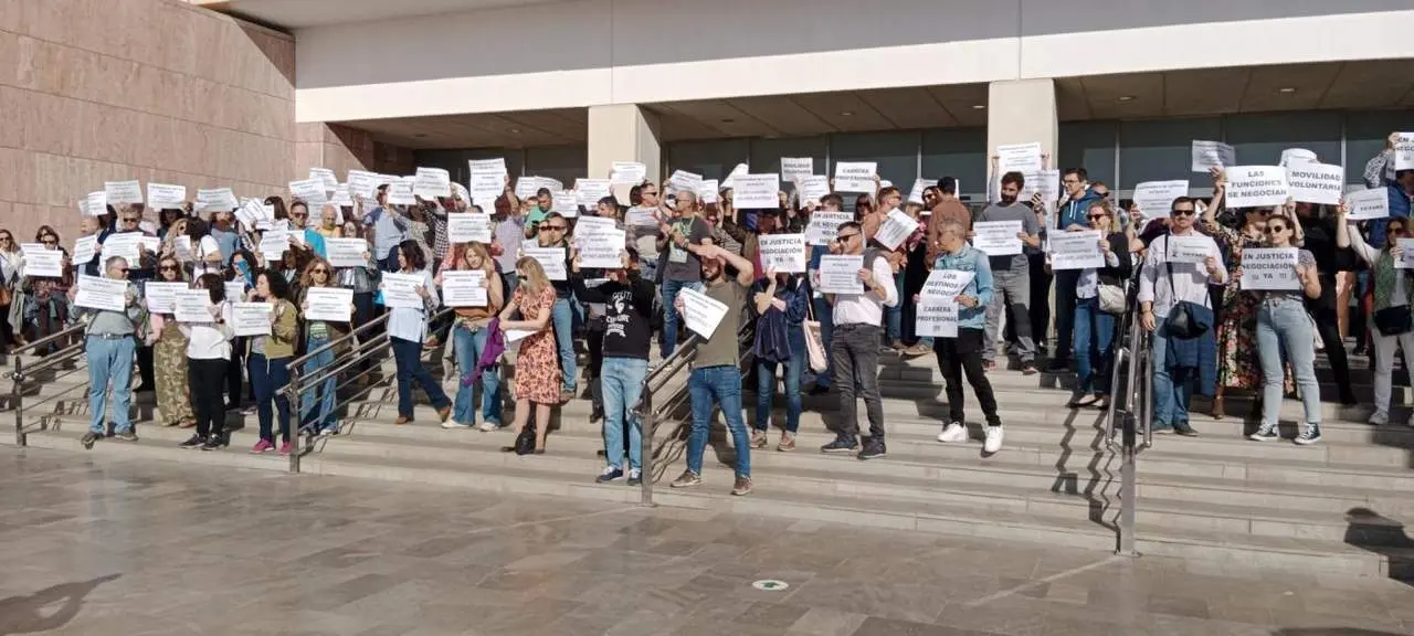 Protesta en los accesos a la ciudad de la Justicia. - VM