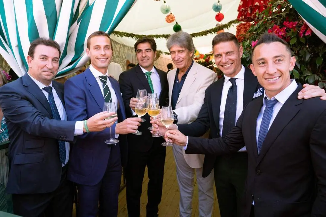 La plantilla del Betis, de comida en el Real. - RBB
