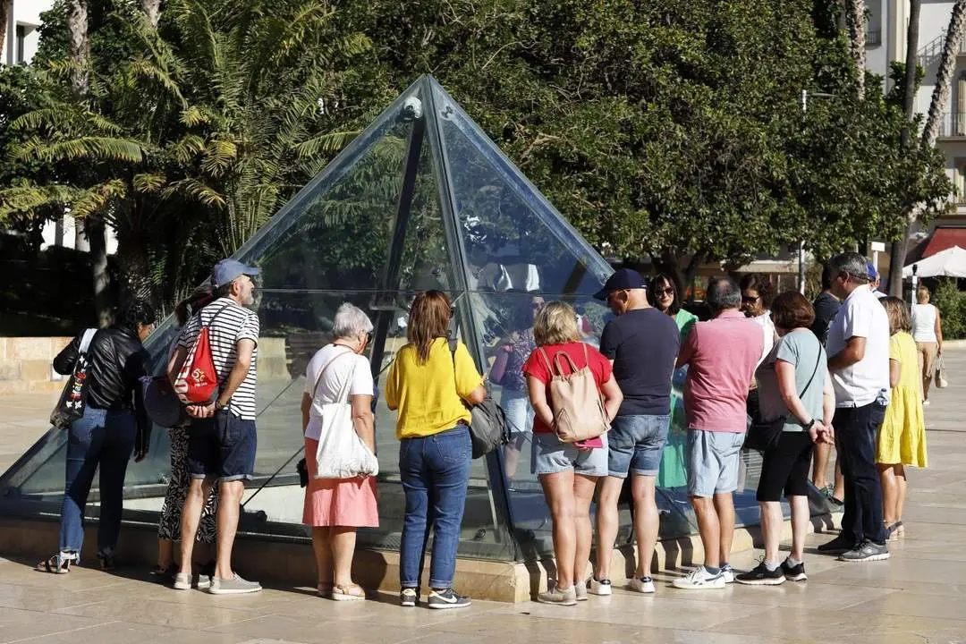 Turistas en M&aacute;laga. - &Aacute;lex Zea/Europa Press