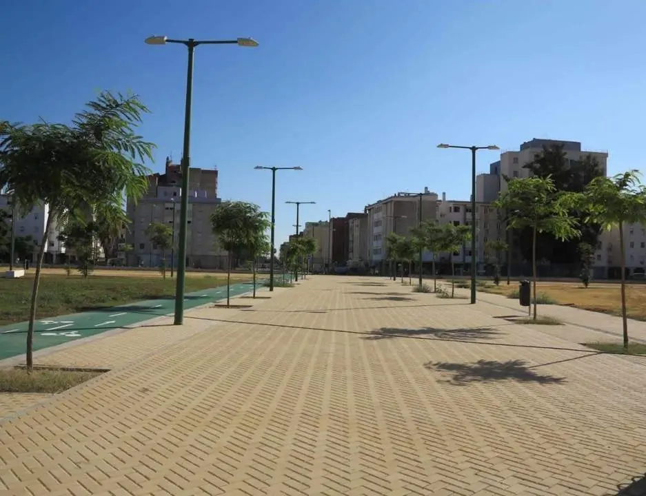 Barriada Mart&iacute;nez Monta&ntilde;&eacute;s, en el Pol&iacute;gono Sur de Sevilla. - JUNTA DE ANDALUCIA