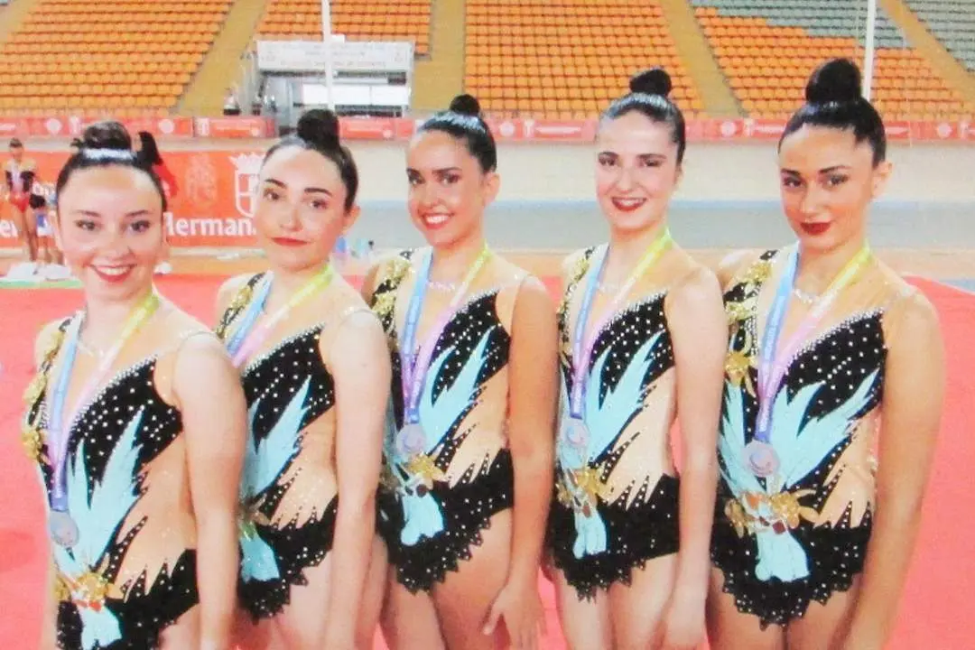 El Club Sanluque&ntilde;o GR brill&oacute; con luz propia en Dos Hermanas - CSGR