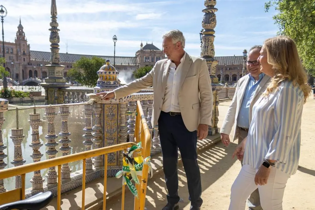 Aumesquet en la Plaza de Espa&ntilde;a. - CS SEVILLA