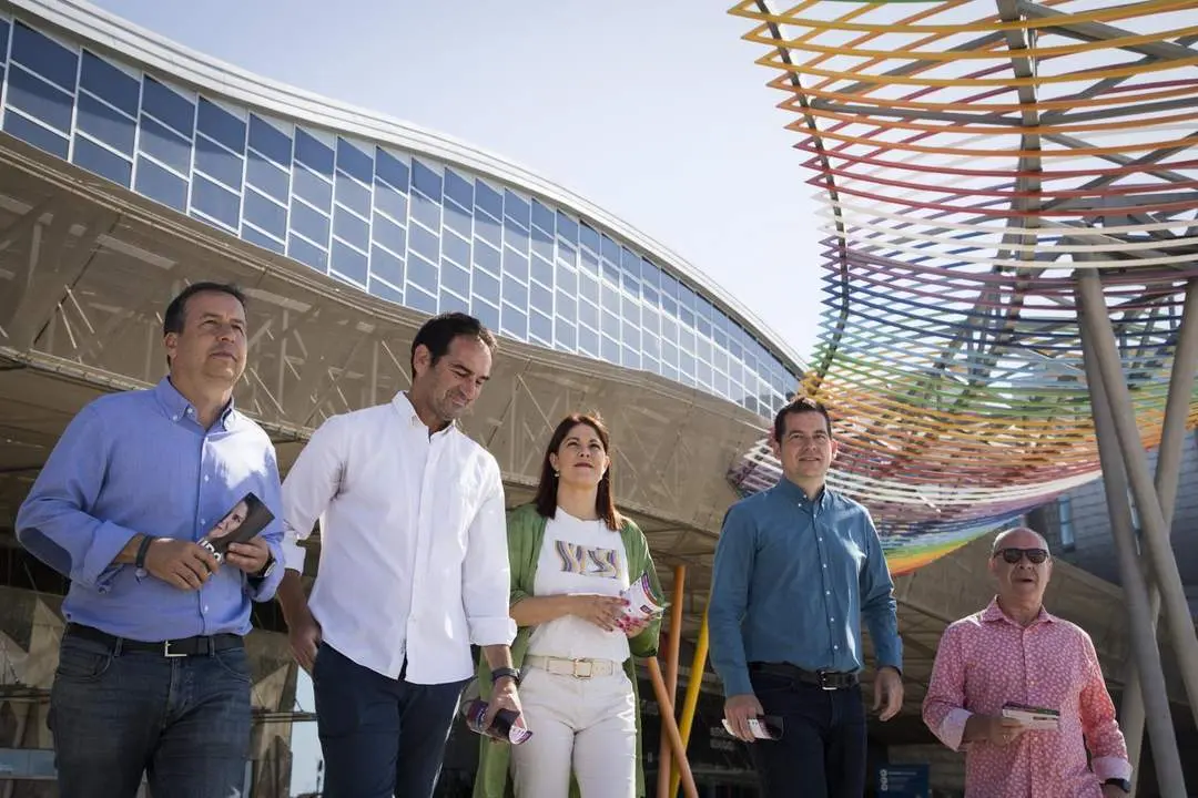 Losada con parte de su candidatura. - Cs M&aacute;laga