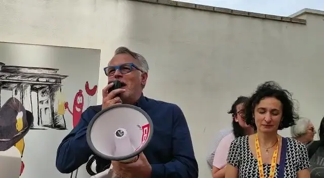 "Franc&eacute;s y Alem&aacute;n no pueden faltar", el grito de guerra de la Escuela de Idiomas de C&aacute;diz