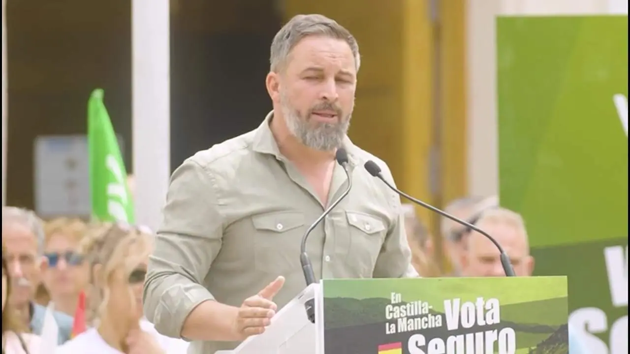 Abascal asegura que Vox no le "regalar&aacute;" los votos al PP ni ser&aacute; su "coche escoba"
