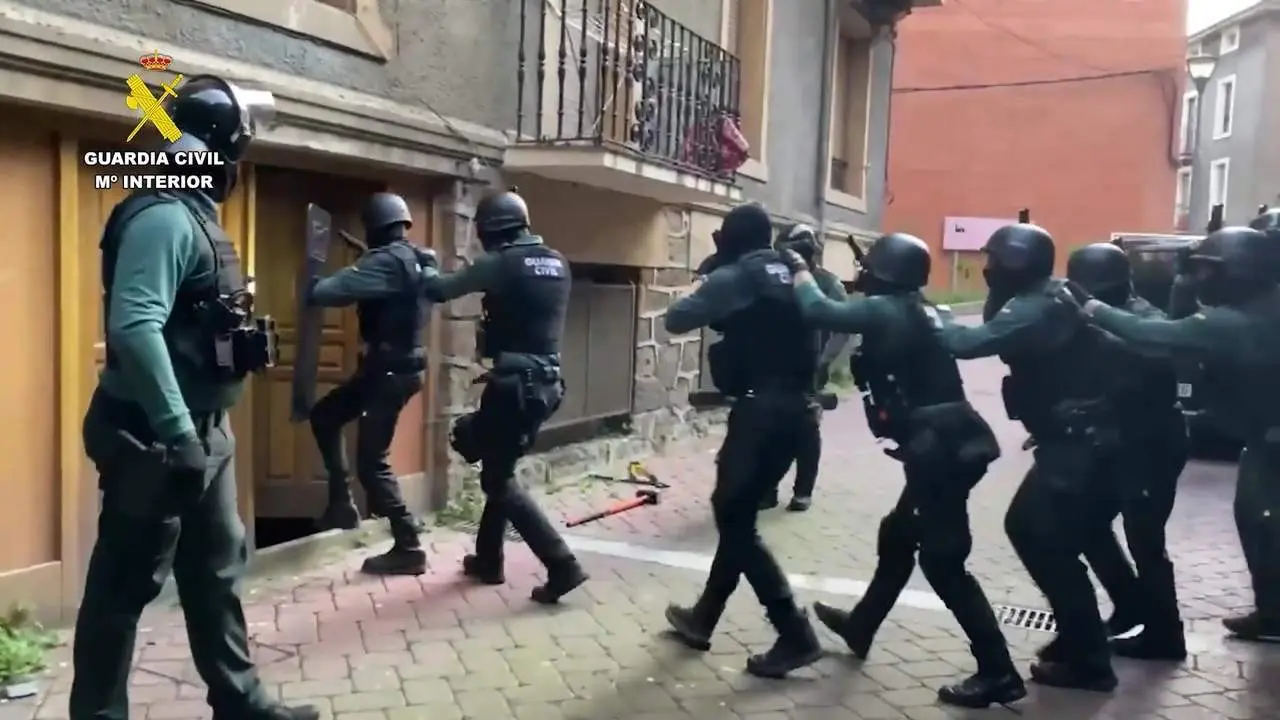 Ocho detenidos por falsificar prendas con valor de dos millones y medio de euros