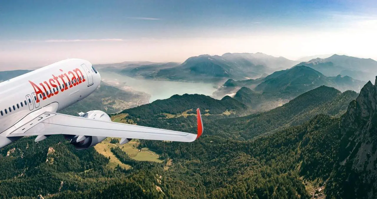 Avi&oacute;n A-320 de la aerol&iacute;nea de bandera austriaca. - AUSTRIAN AIRLINES