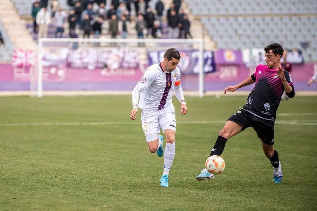 Antonio Montiel en una jugada de esta temporada. - VIVA Ja&eacute;n