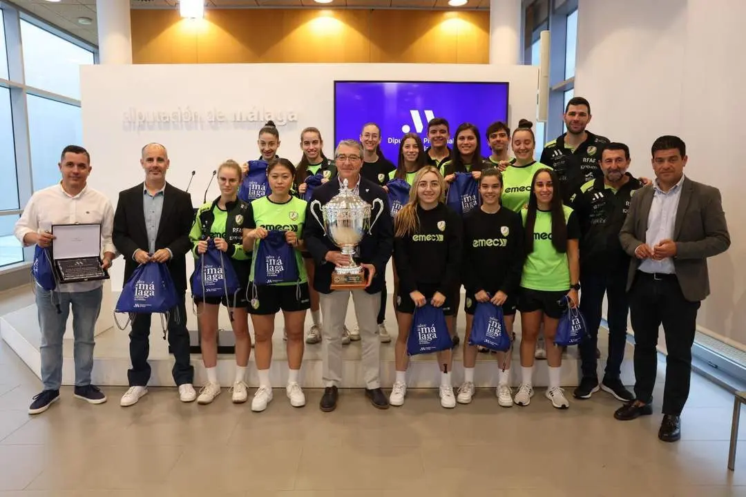 Reconocimiento de la Diputaci&oacute;n al Atl&eacute;tico Torcal - DIPUTACI&Oacute;N DE M&Aacute;LAGA