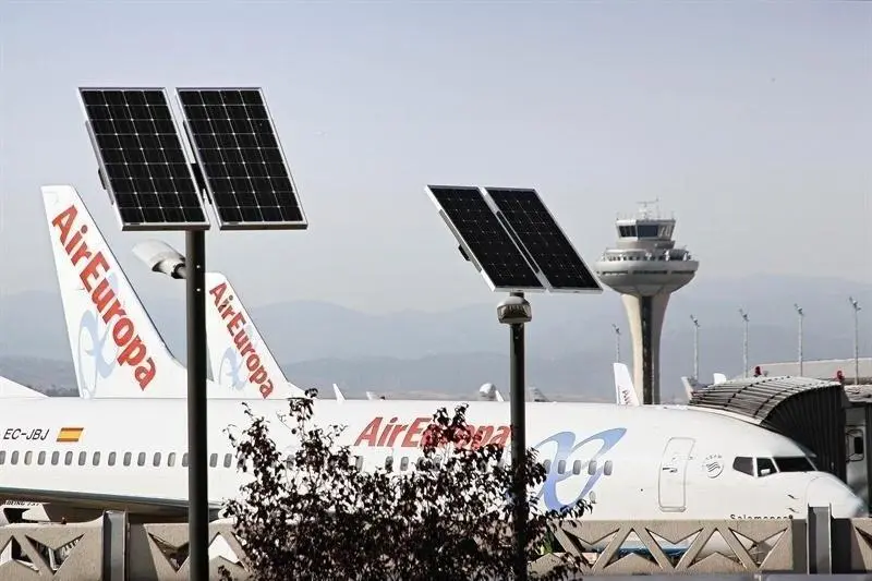 Un avi&oacute;n de la compa&ntilde;&iacute;a - E.P.